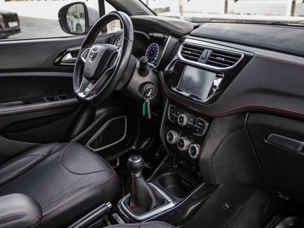 Brilliance V3 I Рестайлинг с пробегом 2019 года, цена 995 000 рублей, 95531 км, внедорожник, Автокод Объявления