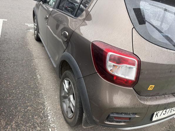 Renault Sandero II Рестайлинг с пробегом 2021 года, цена 1 349 000 рублей, 90000 км, хэтчбек, Автокод Объявления