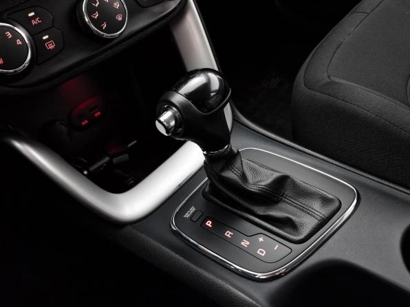 Kia Ceed II с пробегом 2015 года, цена 1 349 000 рублей, 68645 км, универсал, Автокод Объявления