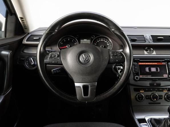 Volkswagen Passat B7 с пробегом 2012 года, цена 800 000 рублей, 172190 км, седан, Автокод Объявления