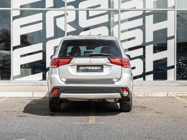 Mitsubishi Outlander III Рестайлинг 2 с пробегом 2015 года, цена 1 550 000 рублей, 151884 км, внедорожник, Автокод Объявления