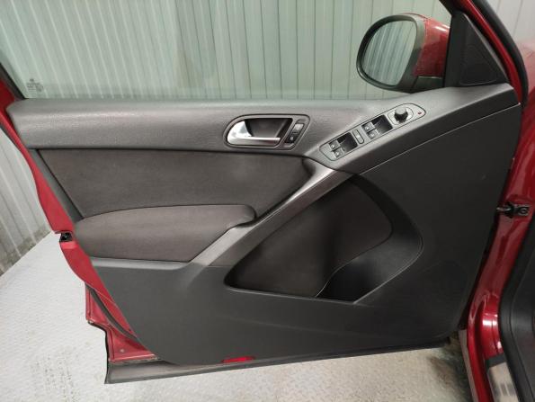 Volkswagen Tiguan I с пробегом 2009 года, цена 1 010 000 рублей, 201305 км, внедорожник, Автокод Объявления