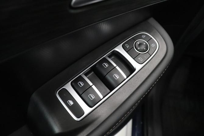 Omoda C5 I Рестайлинг с пробегом 2024 года, цена 1 838 000 рублей, 36754 км, внедорожник, Автокод Объявления