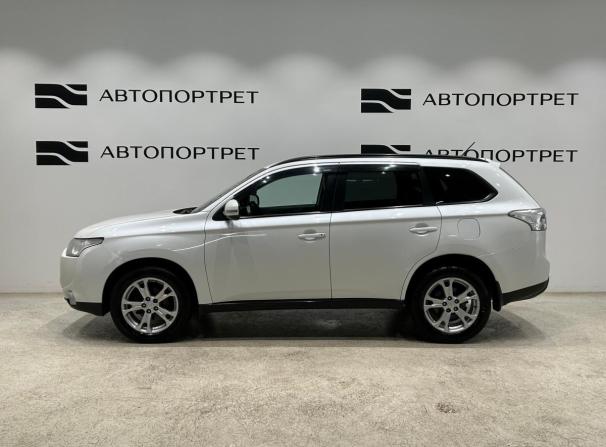 Mitsubishi Outlander III с пробегом 2014 года, цена 1 179 000 рублей, 216236 км, внедорожник, Автокод Объявления
