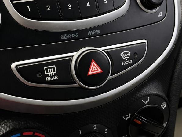 Hyundai Solaris I с пробегом 2013 года, цена 847 000 рублей, 167122 км, седан, Автокод Объявления
