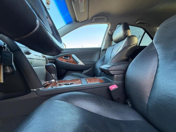 Toyota Camry VI (XV40) Рестайлинг с пробегом 2010 года, цена 1 100 000 рублей, 310828 км, седан, Автокод Объявления