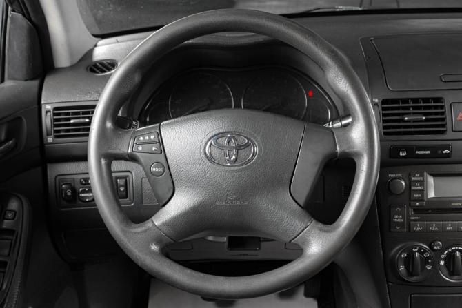 Toyota Avensis II Рестайлинг с пробегом 2007 года, цена 699 000 рублей, 290000 км, седан, Автокод Объявления