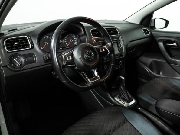 Volkswagen Polo V Рестайлинг с пробегом 2019 года, цена 1 549 585 рублей, 78057 км, седан, Автокод Объявления