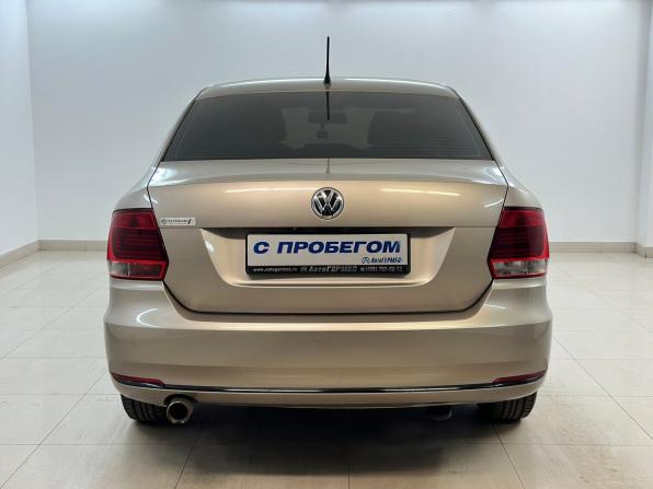 Volkswagen Polo V Рестайлинг с пробегом 2015 года, цена 980 000 рублей, 146801 км, седан, Автокод Объявления