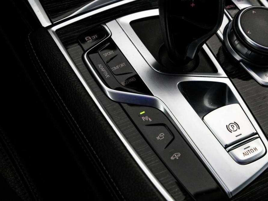 BMW 7 серии VI (G11/G12) Рестайлинг Санкт-Петербург  - изображение 20