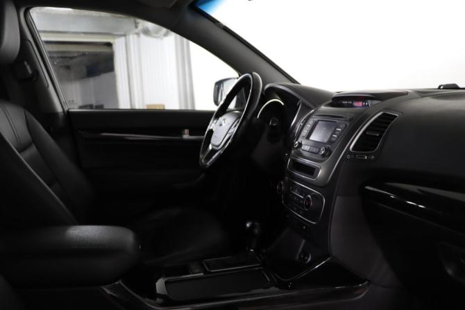 Kia Sorento II Рестайлинг с пробегом 2018 года, цена 2 279 990 рублей, 141711 км, внедорожник, Автокод Объявления