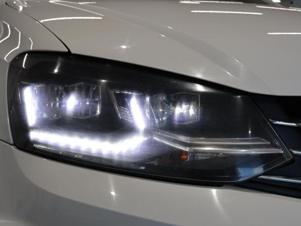 Volkswagen Polo V Рестайлинг с пробегом 2018 года, цена 1 085 000 рублей, 97469 км, седан, Автокод Объявления
