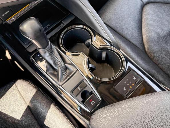Toyota Camry VIII (XV70) с пробегом 2018 года, цена 2 365 000 рублей, 129633 км, седан, Автокод Объявления
