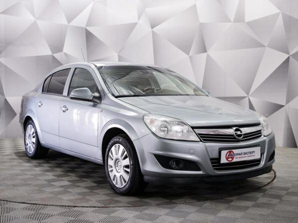 Opel Astra H Рестайлинг с пробегом 2011 года, цена 515 000 рублей, 236000 км, седан, Автокод Объявления
