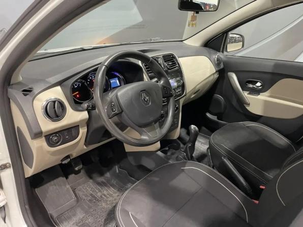 Renault Logan II с пробегом 2017 года, цена 847 000 рублей, 113293 км, седан, Автокод Объявления