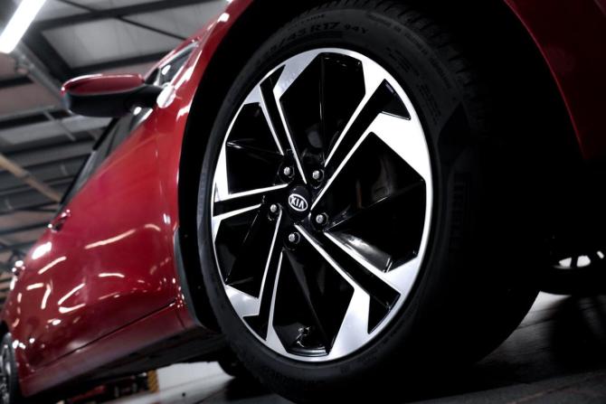 Kia Ceed II Рестайлинг с пробегом 2018 года, цена 1 399 000 рублей, 130092 км, хэтчбек, Автокод Объявления