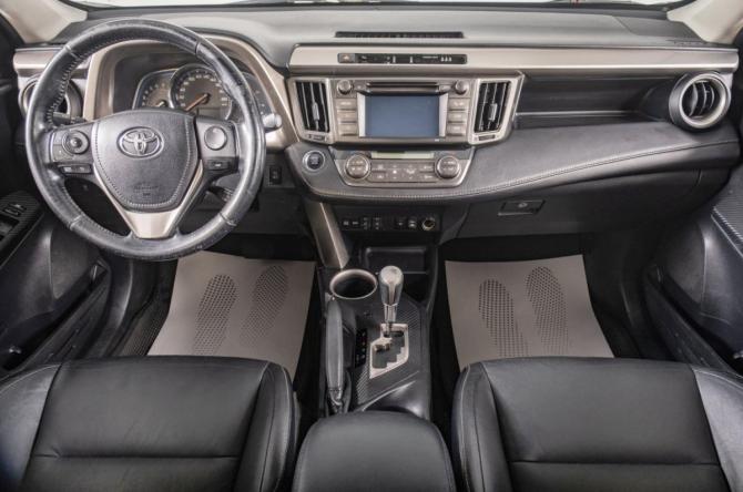 Toyota RAV4 IV (XA40) с пробегом 2014 года, цена 1 999 000 рублей, 237500 км, внедорожник, Автокод Объявления