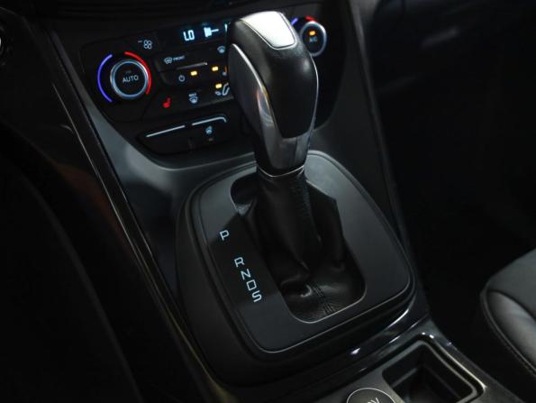 Ford Kuga II Рестайлинг с пробегом 2017 года, цена 1 779 000 рублей, 71000 км, внедорожник, Автокод Объявления