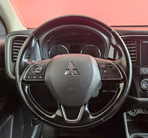 Mitsubishi Outlander III Рестайлинг 2 с пробегом 2016 года, цена 1 615 000 рублей, 193764 км, внедорожник, Автокод Объявления