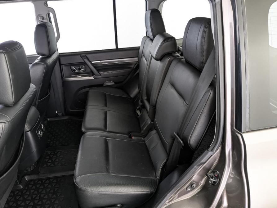 Mitsubishi Pajero IV Рестайлинг 1 Москва  - изображение 18