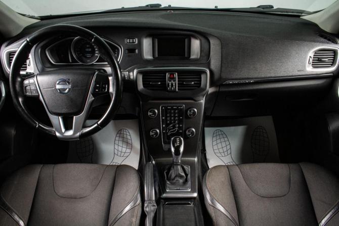 Volvo V40 II с пробегом 2014 года, цена 1 389 000 рублей, 105000 км, хэтчбек, Автокод Объявления