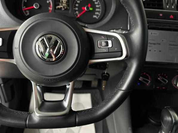 Volkswagen Polo V Рестайлинг с пробегом 2020 года, цена 1 550 000 рублей, 31189 км, седан, Автокод Объявления