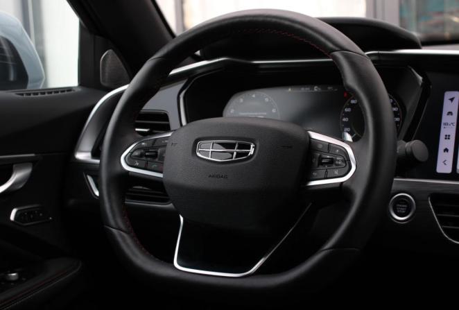 Geely Tugella I Рестайлинг с пробегом 2023 года, цена 3 095 000 рублей, 30277 км, внедорожник, Автокод Объявления
