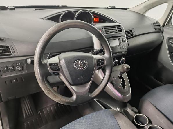 Toyota Verso I Рестайлинг с пробегом 2013 года, цена 1 209 000 рублей, 177950 км, компактвэн, Автокод Объявления