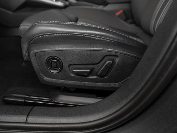 Audi A3 IV (8Y) Рестайлинг с пробегом 2022 года, цена 2 760 000 рублей, 48889 км, седан, Автокод Объявления