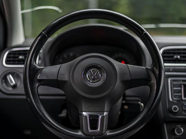 Volkswagen Polo V с пробегом 2013 года, цена 499 000 рублей, 253229 км, седан, Автокод Объявления