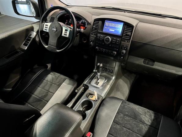 Nissan Pathfinder III Рестайлинг с пробегом 2010 года, цена 1 370 000 рублей, 276035 км, внедорожник, Автокод Объявления
