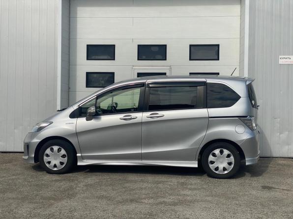 Honda Freed I Рестайлинг с пробегом 2013 года, цена 1 260 000 рублей, 164904 км, компактвэн, Автокод Объявления