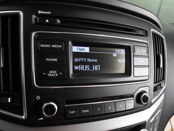 Hyundai H-1 II Рестайлинг 2 с пробегом 2021 года, цена 3 400 000 рублей, 129149 км, минивэн, Автокод Объявления