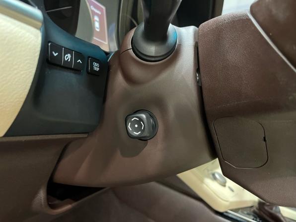 Lexus ES VI Рестайлинг с пробегом 2017 года, цена 1 995 000 рублей, 222415 км, седан, Автокод Объявления