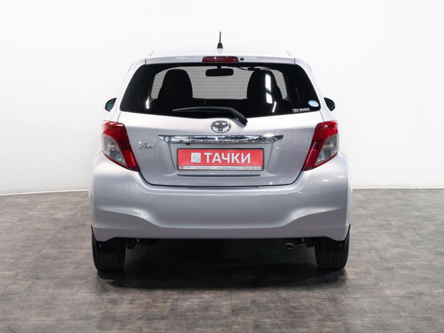 Toyota Vitz III (XP130) Чита  - изображение 4