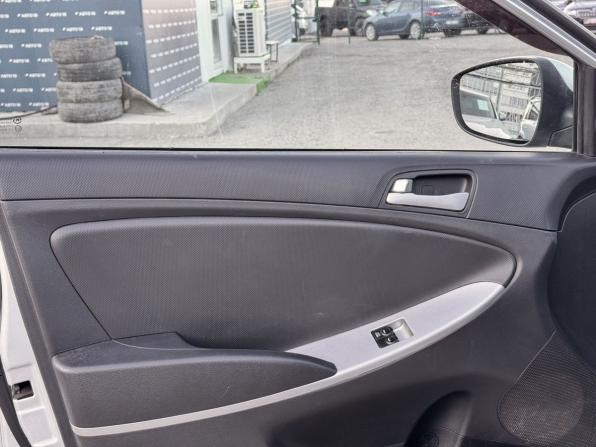 Hyundai Solaris I с пробегом 2013 года, цена 759 000 рублей, 186767 км, седан, Автокод Объявления