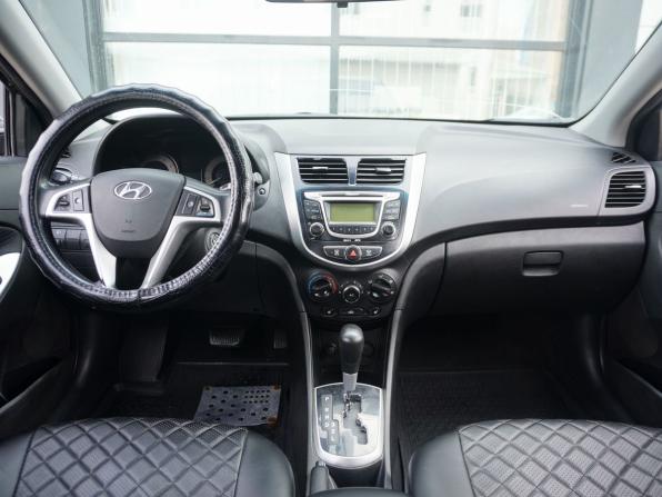 Hyundai Solaris I с пробегом 2013 года, цена 630 000 рублей, 295569 км, седан, Автокод Объявления