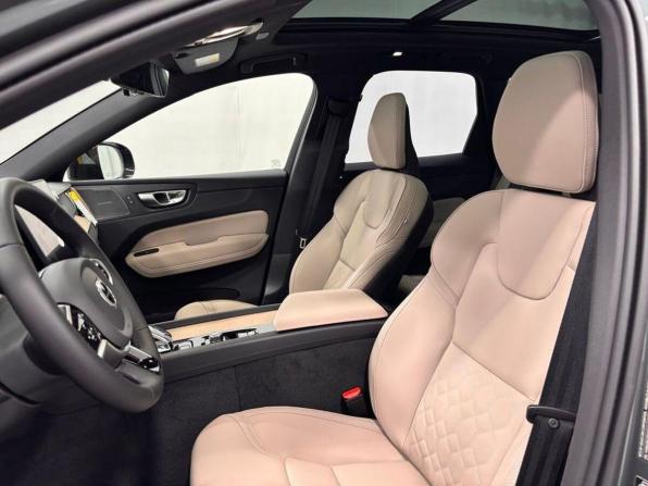 Новый Volvo XC60 II Рестайлинг 2 2026 года, цена 10 490 000 рублей, внедорожник, Автокод Объявления