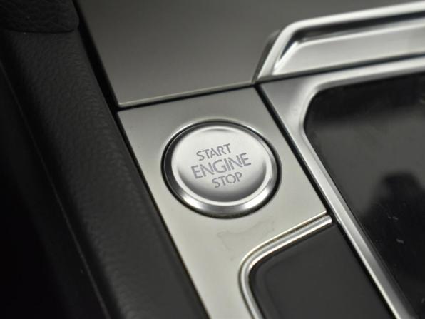 Volkswagen Passat B8 с пробегом 2019 года, цена 1 915 100 рублей, 145318 км, седан, Автокод Объявления