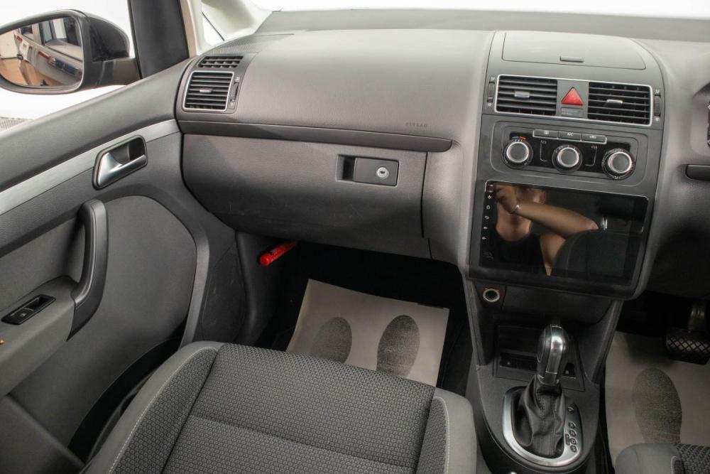 Volkswagen Touran I Рестайлинг 2 Барнаул  - изображение 21
