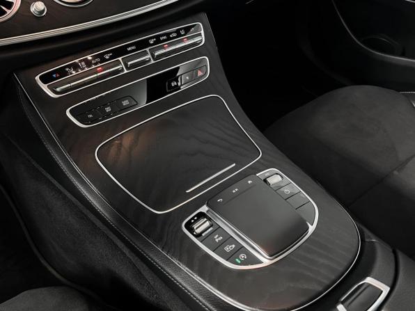 Mercedes-Benz E-Класс V (W213 S213 C238) Рестайлинг с пробегом 2022 года, цена 5 928 900 рублей, 81783 км, седан, Автокод Объявления