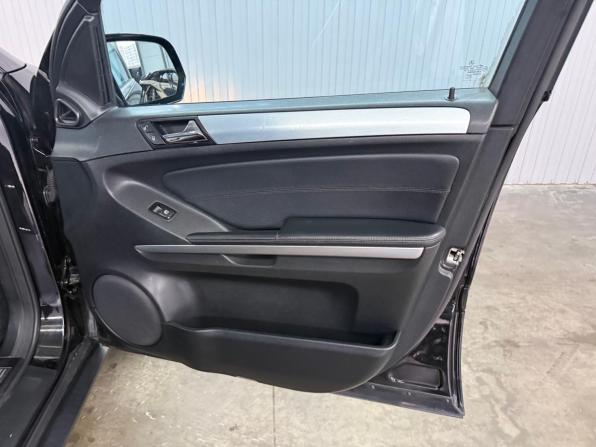 Mercedes-Benz M-Класс II (W164) Рестайлинг с пробегом 2009 года, цена 1 437 000 рублей, 315077 км, внедорожник, Автокод Объявления