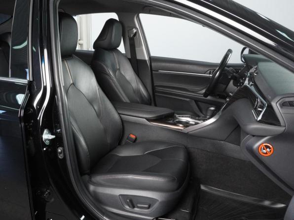 Toyota Camry VIII (XV70) с пробегом 2019 года, цена 2 850 000 рублей, 98977 км, седан, Автокод Объявления