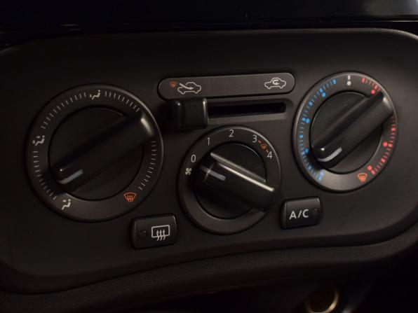 Nissan Juke I с пробегом 2013 года, цена 979 999 рублей, 131837 км, внедорожник, Автокод Объявления