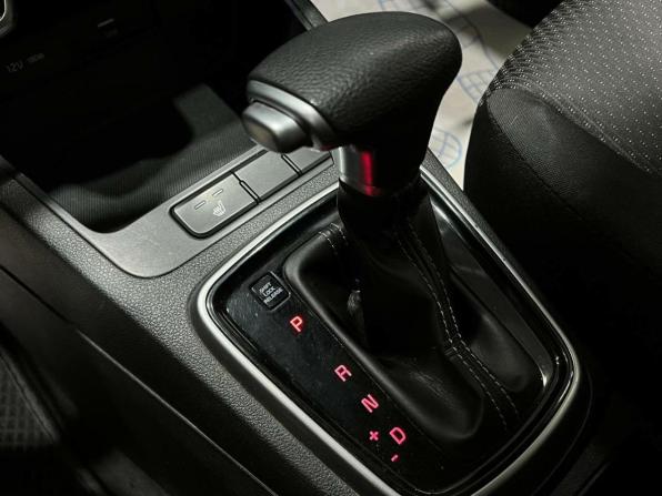 Kia Rio IV Рестайлинг с пробегом 2021 года, цена 1 495 000 рублей, 82365 км, седан, Автокод Объявления
