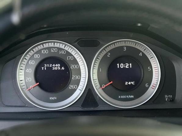 Volvo XC70 II с пробегом 2011 года, цена 1 195 000 рублей, 312440 км, универсал, Автокод Объявления