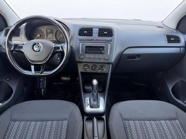 Volkswagen Polo V Рестайлинг с пробегом 2017 года, цена 1 350 000 рублей, 73229 км, седан, Автокод Объявления