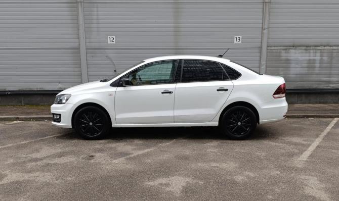 Volkswagen Polo V Рестайлинг с пробегом 2018 года, цена 889 000 рублей, 122720 км, седан, Автокод Объявления