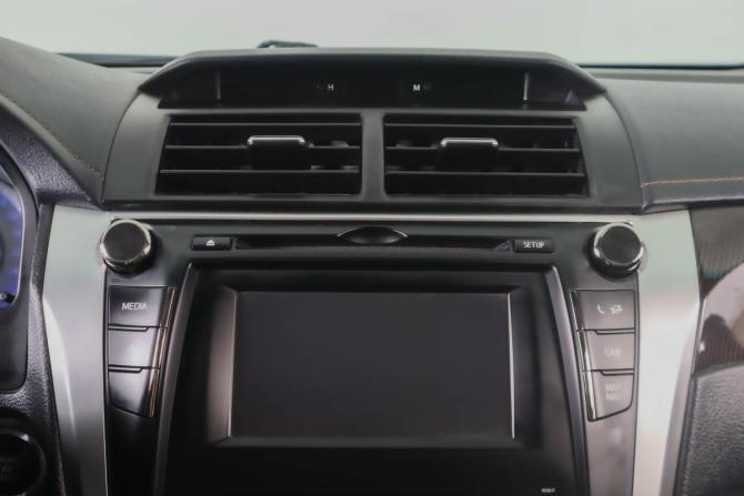 Toyota Camry VII (XV50) Рестайлинг с пробегом 2016 года, цена 1 849 000 рублей, 138000 км, седан, Автокод Объявления
