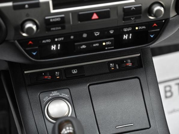 Lexus ES VI с пробегом 2014 года, цена 1 349 000 рублей, 129566 км, седан, Автокод Объявления